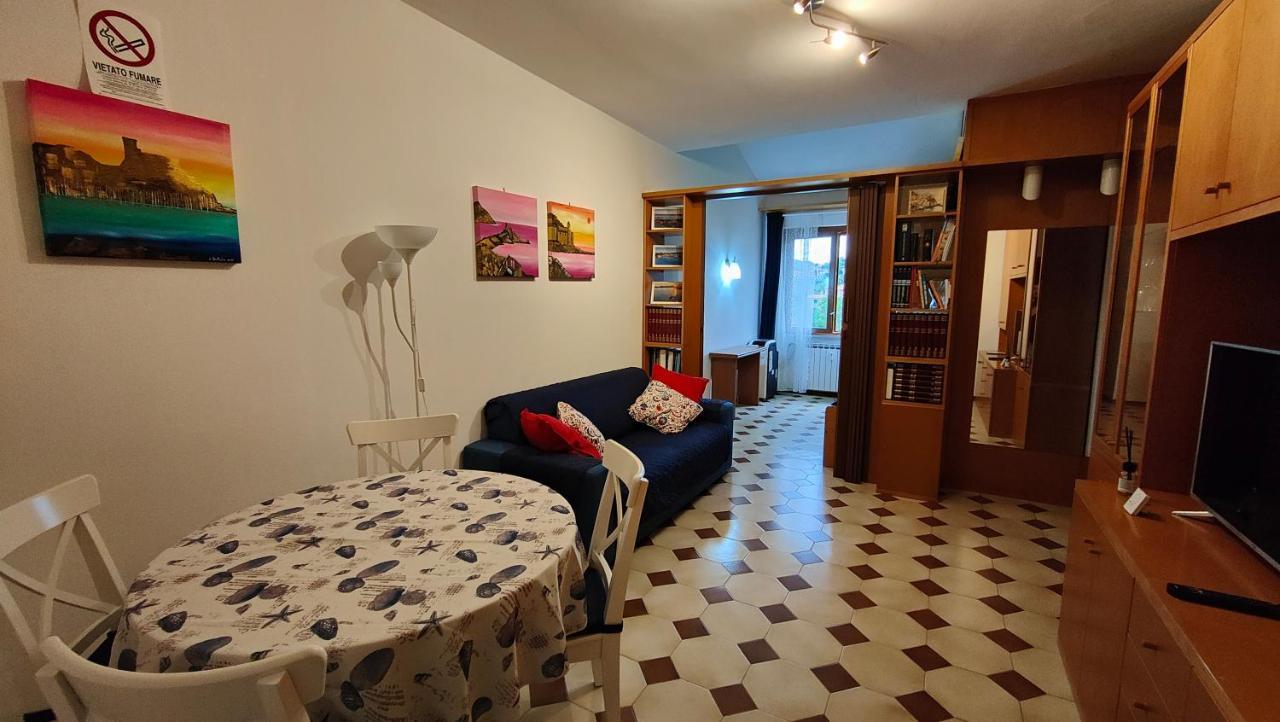 דירות לריצ'י La Casa Fra Gli Ulivi מראה חיצוני תמונה