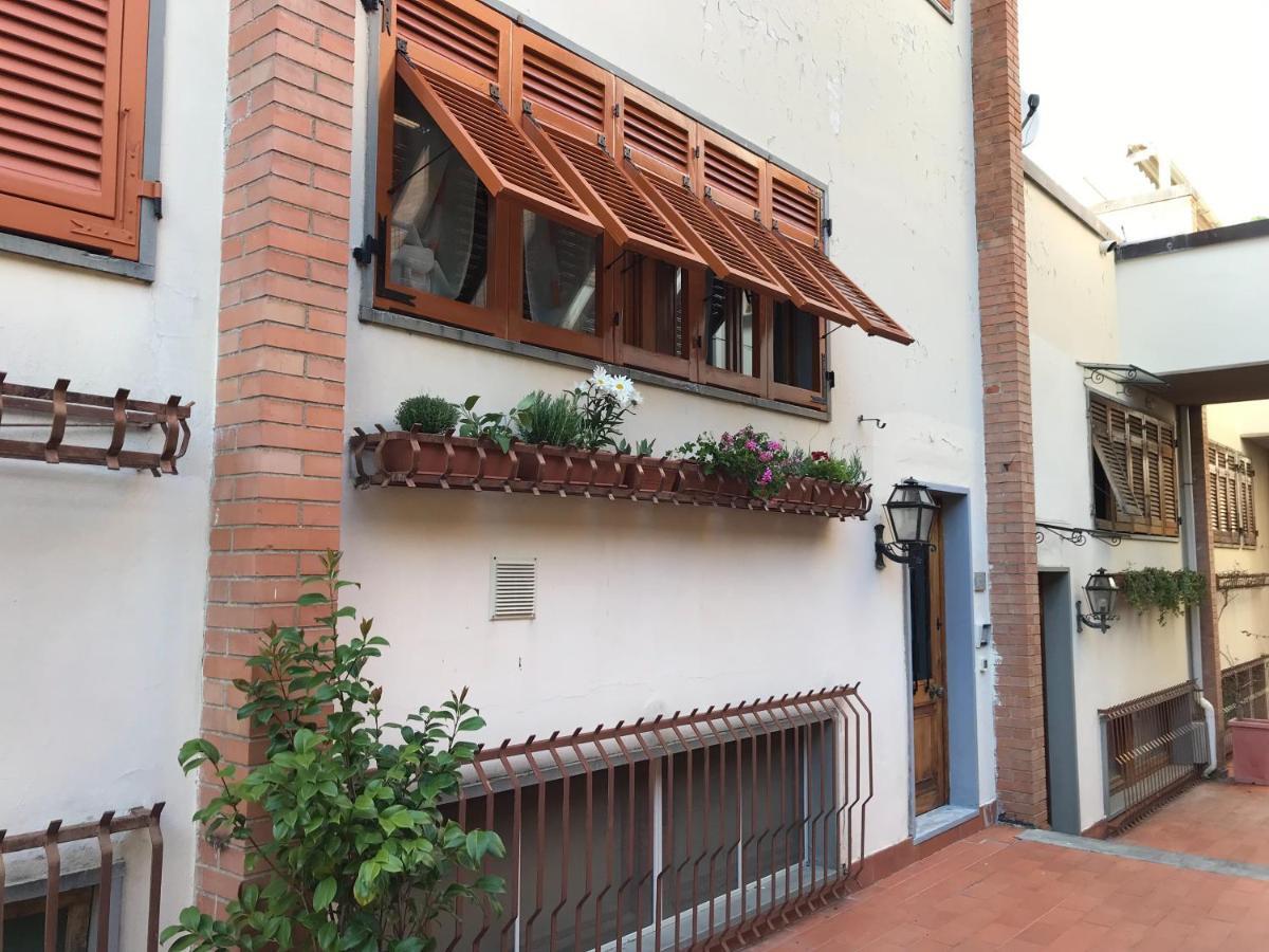 דירות לריצ'י La Casa Fra Gli Ulivi מראה חיצוני תמונה
