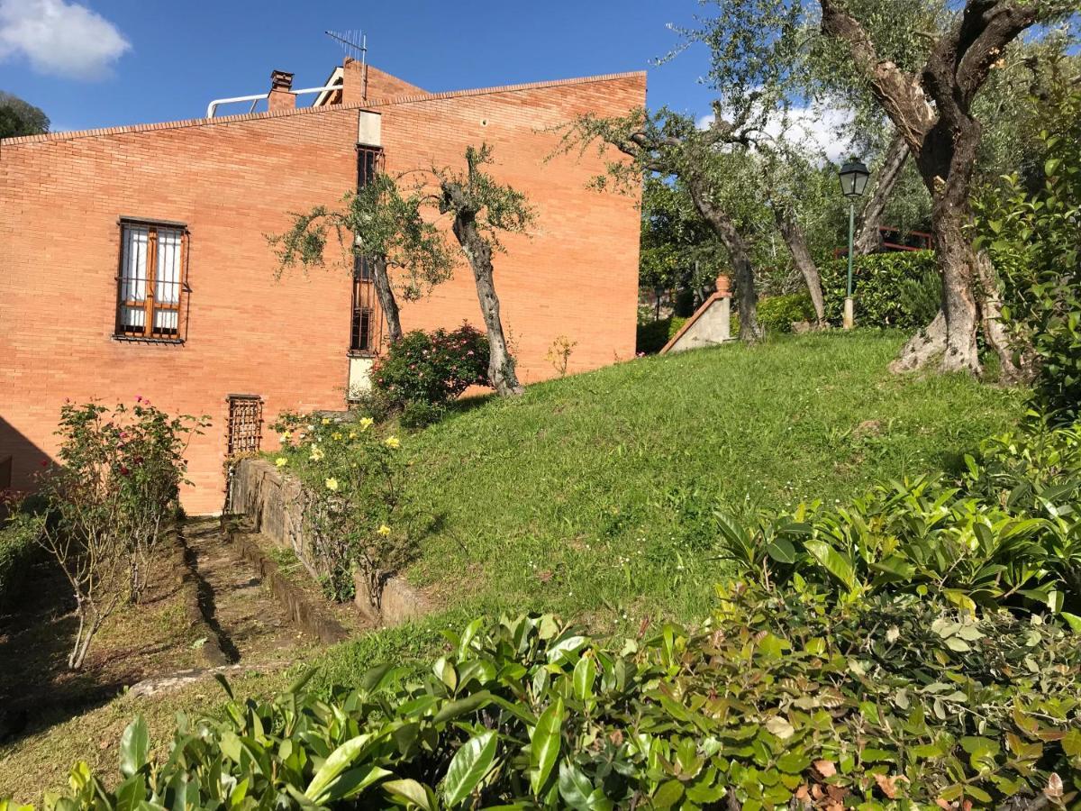 דירות לריצ'י La Casa Fra Gli Ulivi מראה חיצוני תמונה